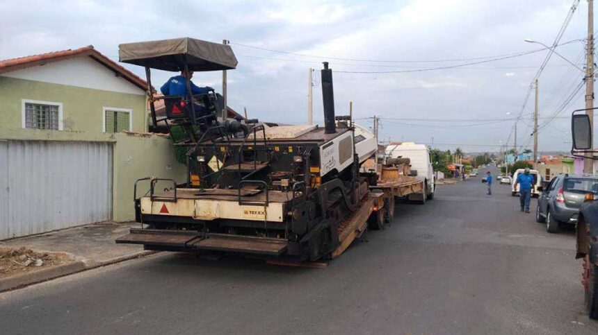 Tem início as obras de recape na Rua Cynira Marques César