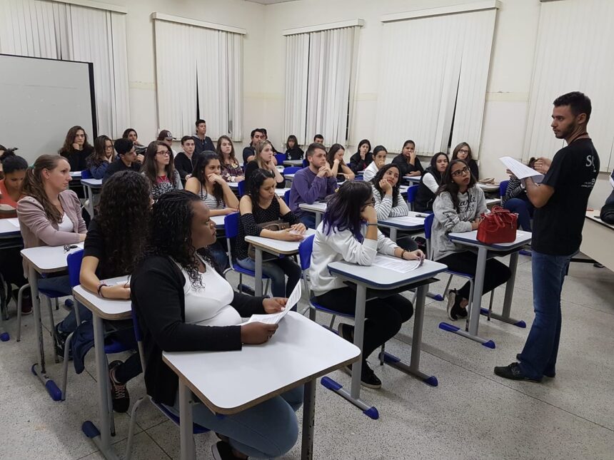 Curso de Administração tem início na próxima segunda-feira