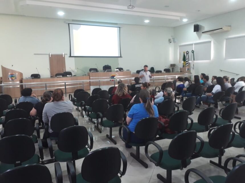 Profissionais do município participam de capacitação sobre violência doméstica e sexual contra crianças e adolescentes
