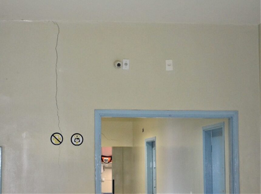 Após solicitação, equipe da Prefeitura realiza vistoria no Pronto Socorro