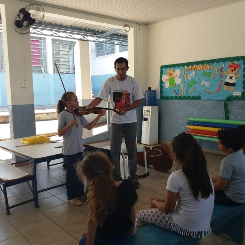 Projeto de música contempla alunos da EMEIEF Leticia Paganotte Torezan