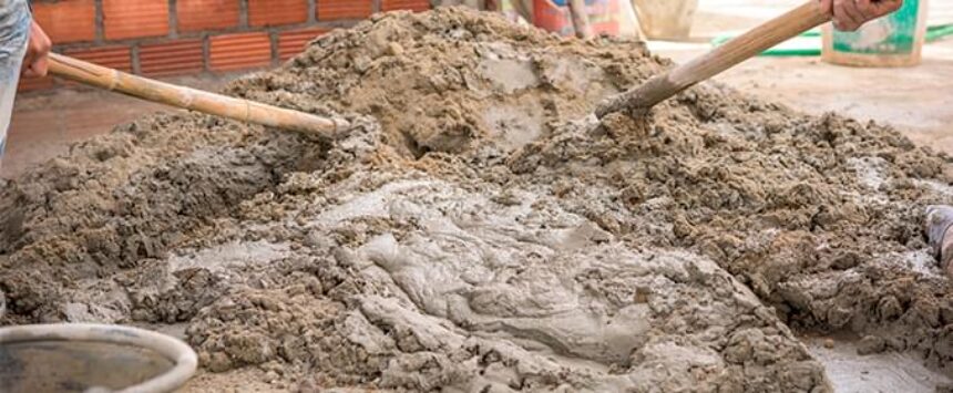 Produzir massa de concreto no asfalto é proibido e resultará em multa