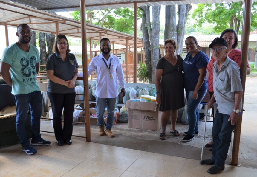 Organizadores da Caminhada Cooperatividade 4k realizam entrega de produtos arrecadados