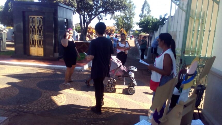 Saúde realiza Campanha de Combate à Dengue em feriado de Finados