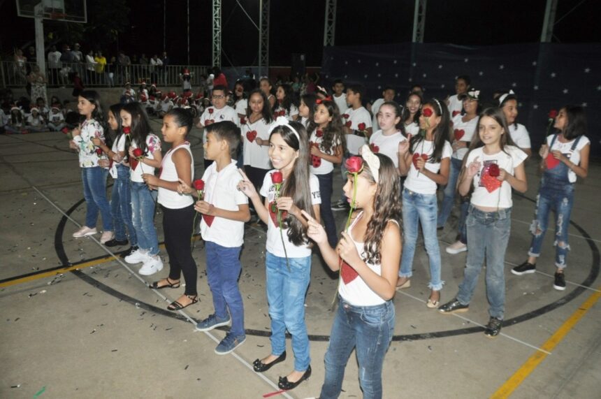 EMEF Maria Vicençotti realiza “Dia da Família”