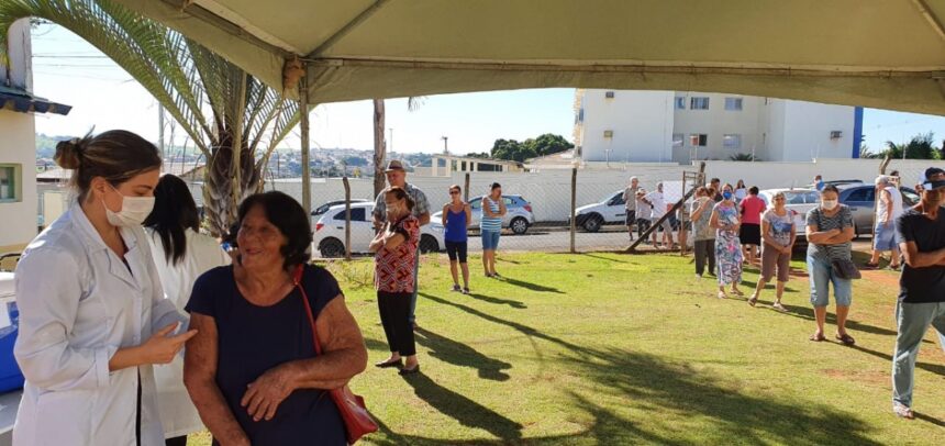 Ultrapassa 50% o número de idosos imunizados contra a gripe em Santo Antônio de Posse