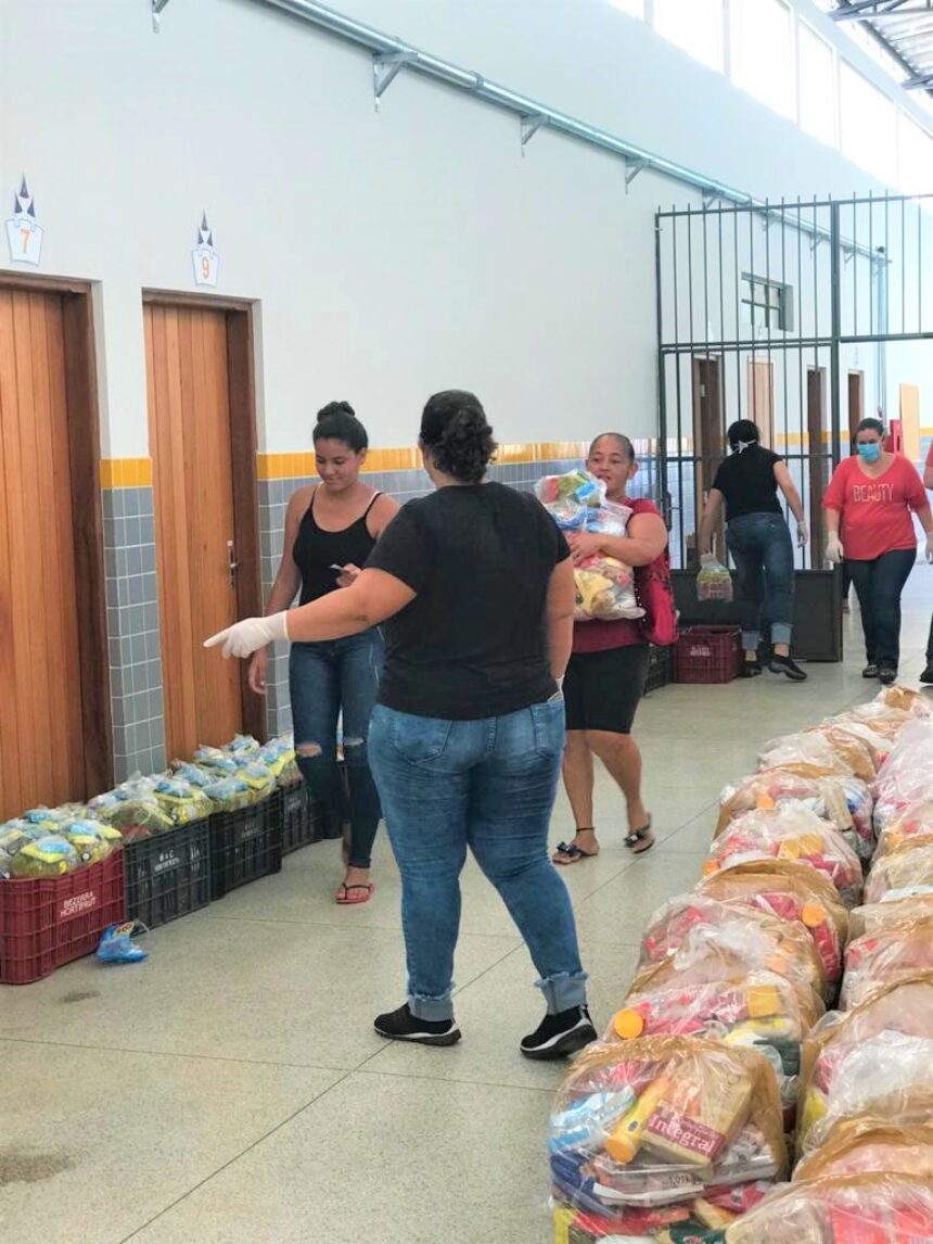 Alunos da rede municipal receberão kits de alimentação escolar