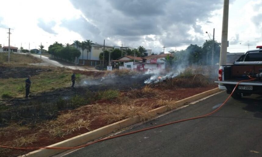 QUEIMADAS: Corpo de Bombeiros orienta sobre o perigo da prática ilegal