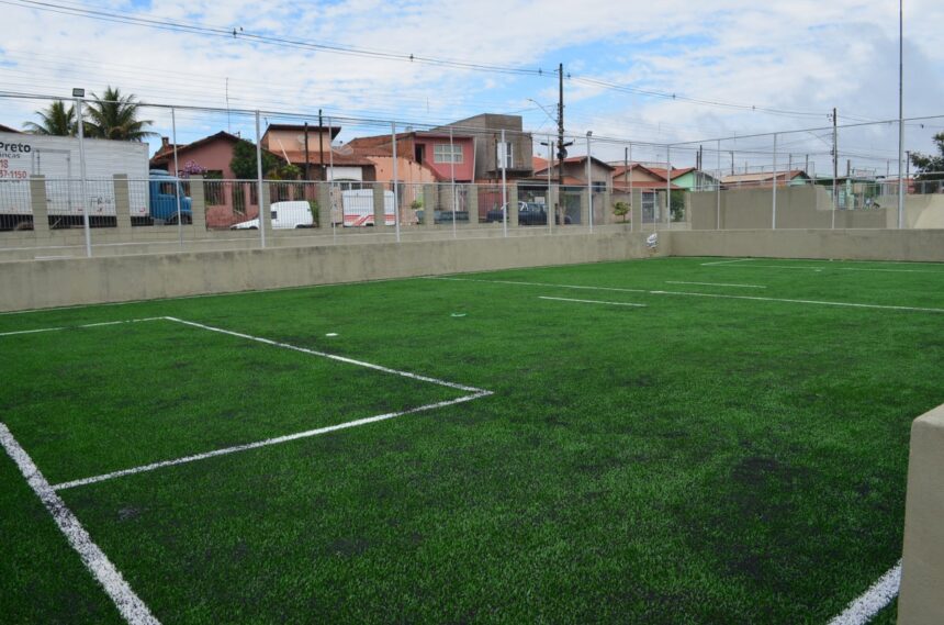 Prefeitura entrega três obras de melhorias