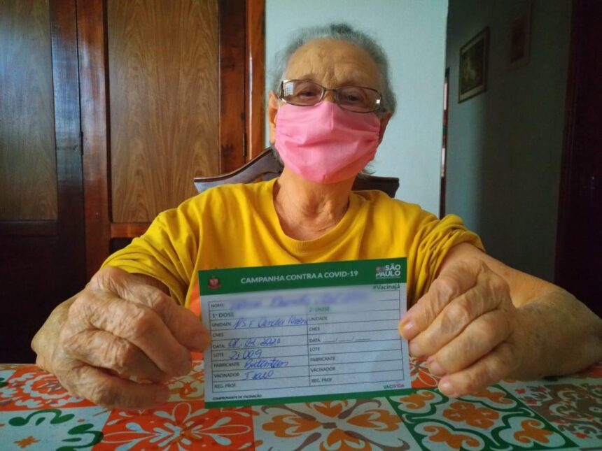 Saúde inicia a vacinação contra a COVID-19 da população idosa com 90 anos ou mais