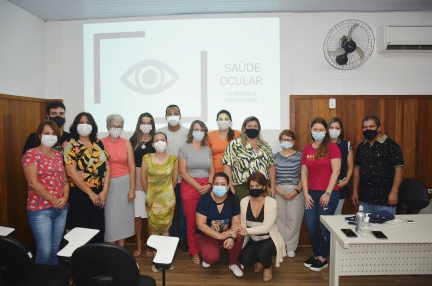Coordenadores pedagógicos são capacitados para detectar problemas visuais em alunos
