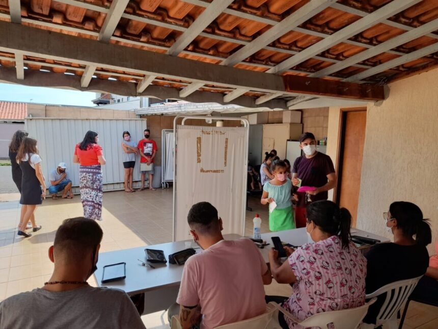 Saúde realiza plantão de vacinação contra Covid-19 neste sábado (2)