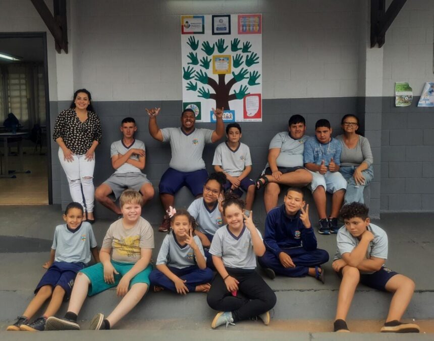 Professores do AEE promovem ações de inclusão contra falta de informação e preconceito