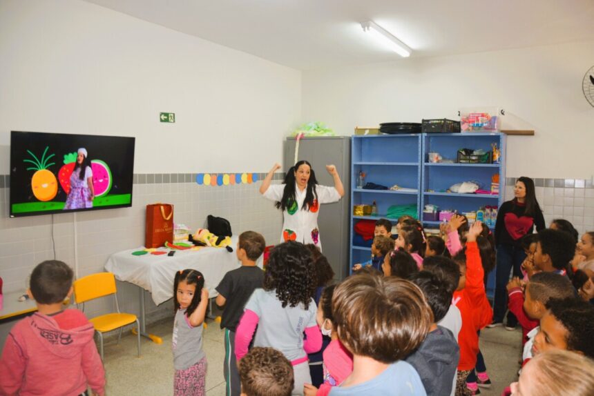 Saúde e Educação promovem palestras sobre nutrição para alunos da rede pública de ensino