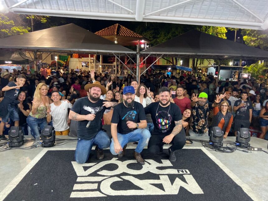 Noite sertaneja agita Santo Antônio de Posse