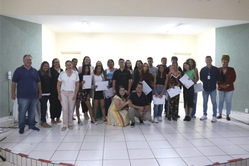 Formatura dos alunos dos cursos de “Preparação para o Mundo do Trabalho” e “Operação e Manutenção de Tratores Agrícolas”