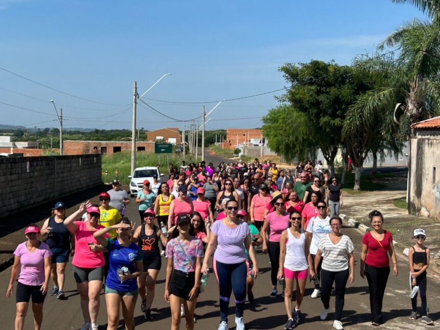 Marcha ressalta importância histórica do 8 de março