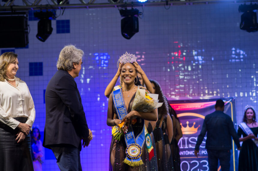Allana Planche e Nicolly Fernandes são coroadas Miss Posse adulto e juvenil de 2023