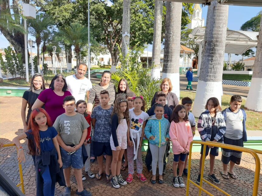 Ecoponto mobiliza mais de 200 alunos da rede pública de ensino em atividades de educação ambiental