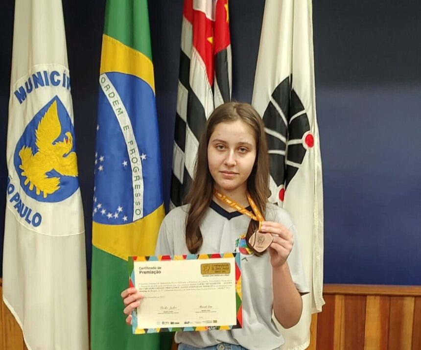 Alunos da rede pública são premiados na 17ª Olimpíada de Matemática