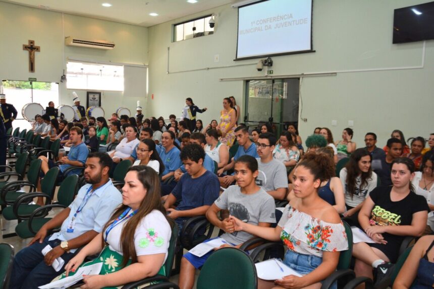1ª Conferência Municipal da Juventude debate políticas públicas para os jovens
