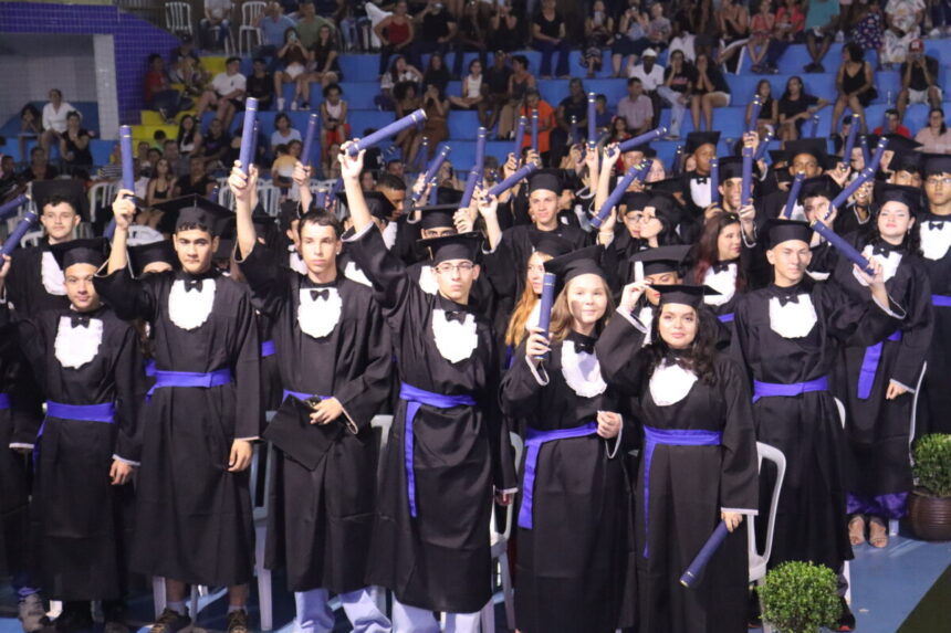 Formaturas marcam o encerramento do Ano Letivo 2023 na Rede Municipal