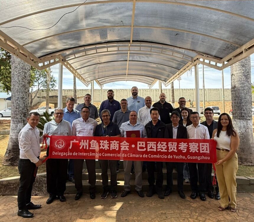 REUNIÃO NA PREFEITURA: EMPRESÁRIOS SE ENCONTRAM COM REPRESENTANTES DA CÂMARA DE COMÉRCIO DE GUANGZHOU, NA CHINA