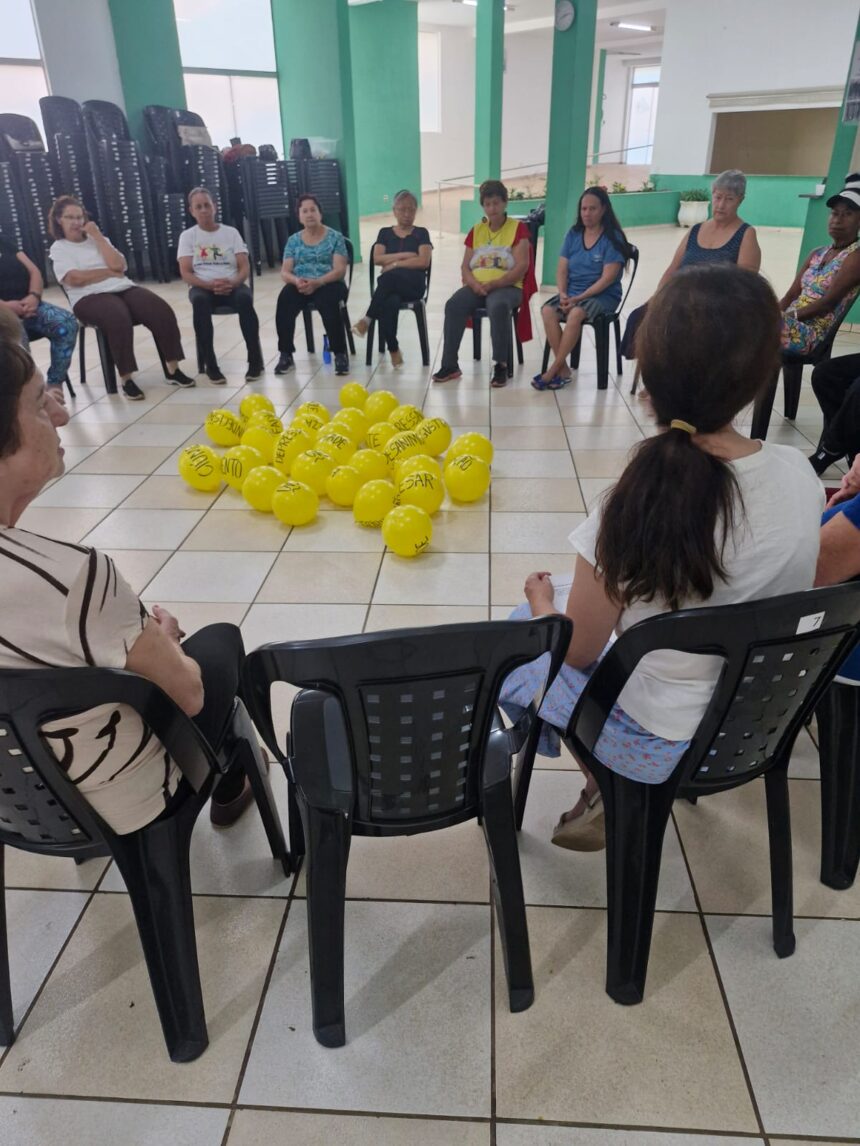 Prefeitura promove atividade do Grupo Viver Vale a Pena sobre Setembro Amarelo